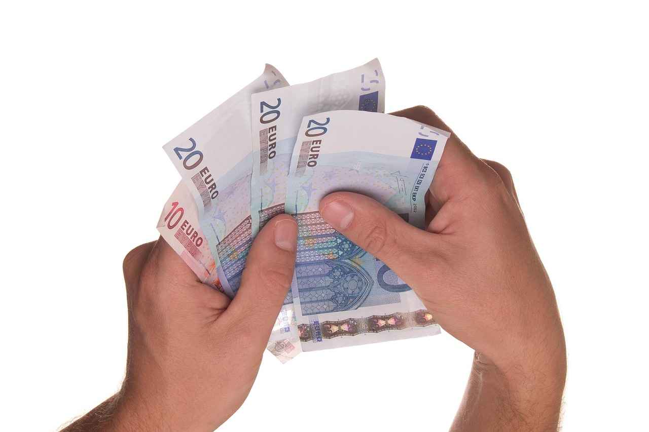 What is a Low Credit Score?