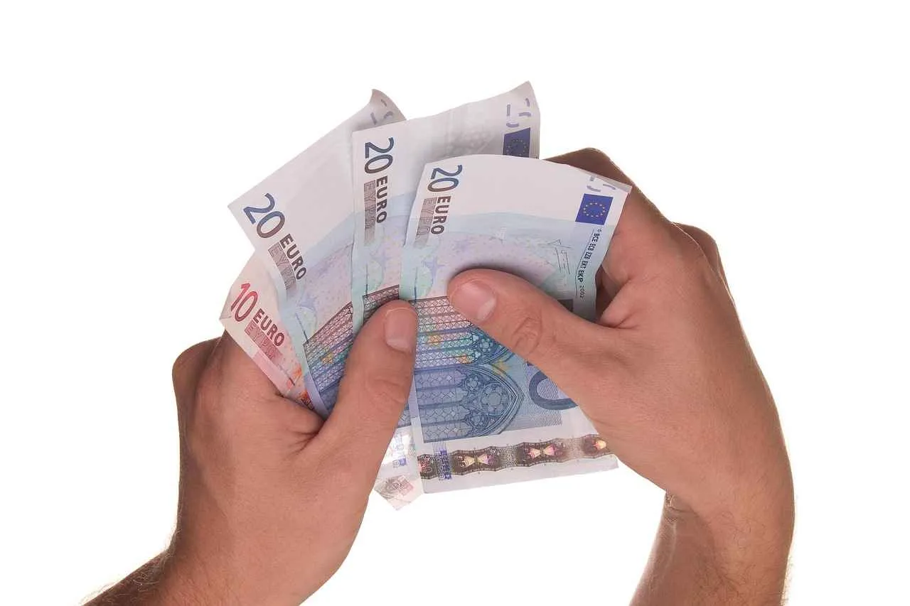What is a Low Credit Score?