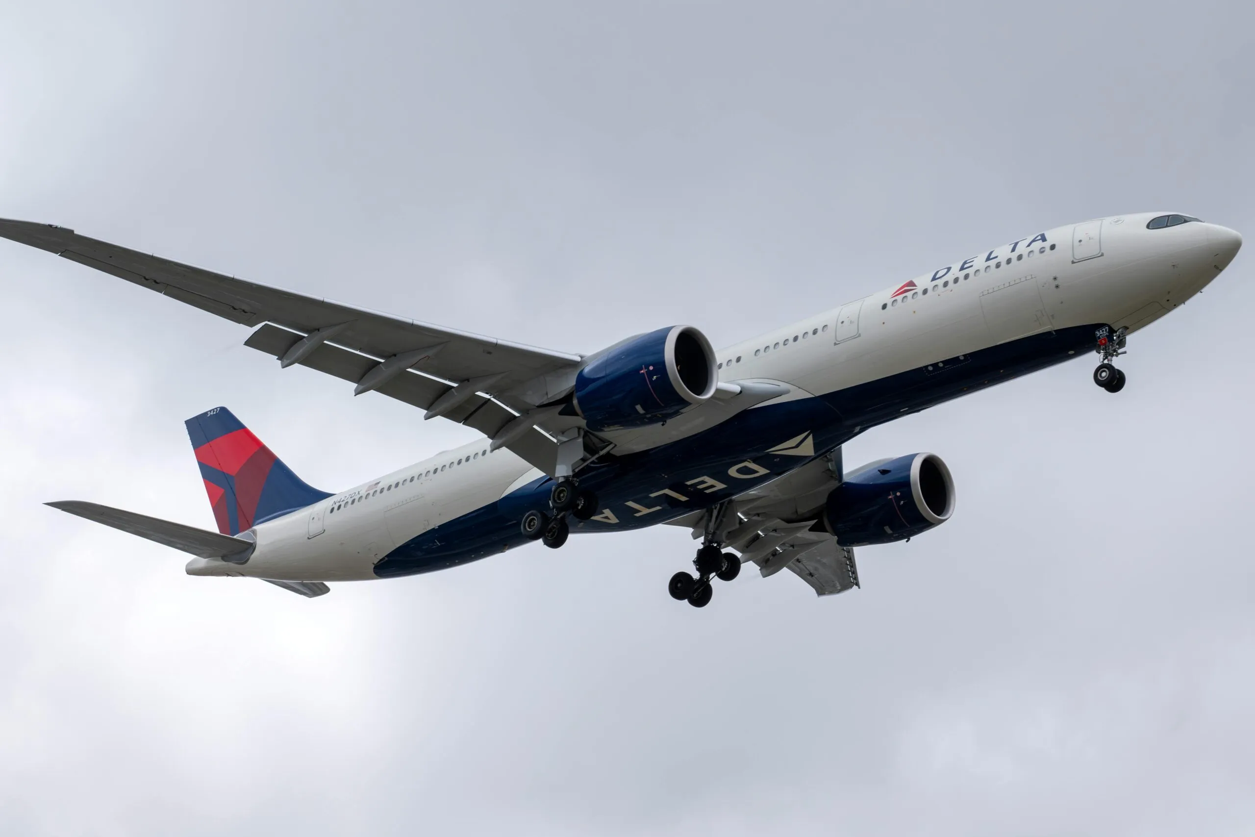 Flight DL275 Diverted: How Will This Impact Delta's Reputation?