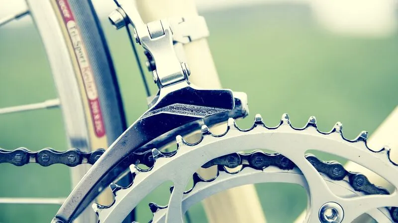 Gear Up for Safer Rides: The 5 Must-Have Cameras for Cyclists in 2024