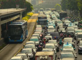 London’s Gridlocked Economy: How Congested Roads Affect Your Pocketbook London's Gridlocked Economy: How Congested Roads Affect Your Pocketbook finance
