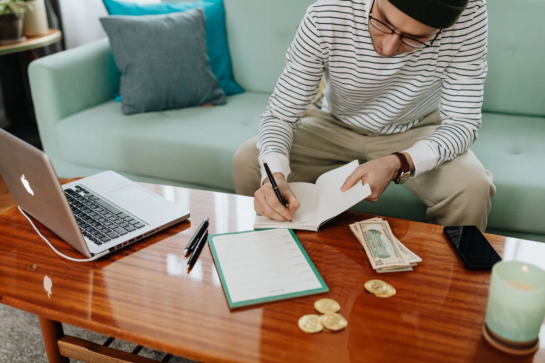 Practical English Guide to Personal Loans and Local Listings